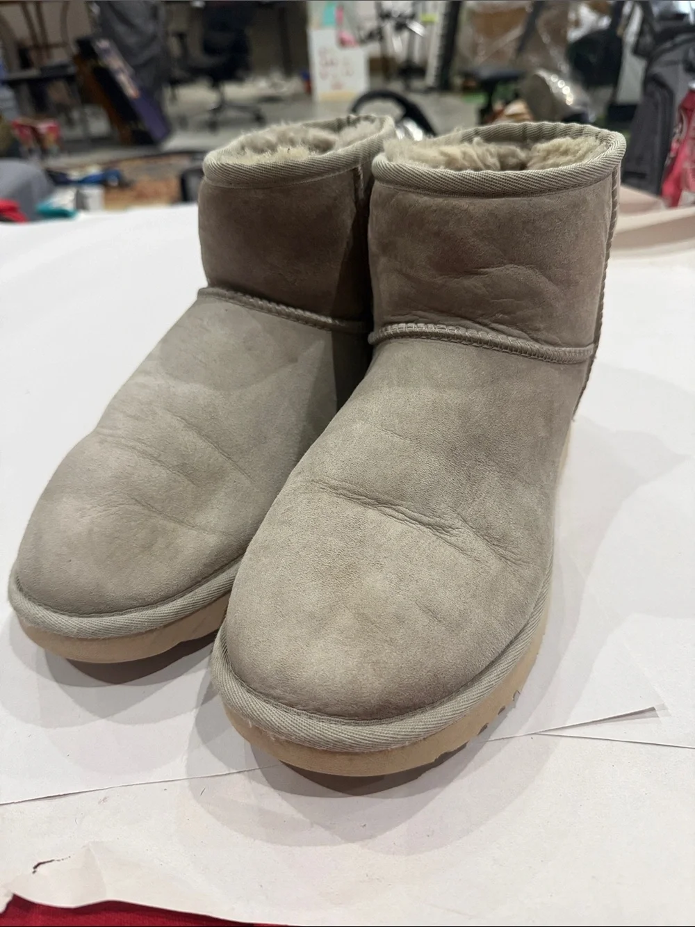 Ugg short Plush Lined Short Winter Boot - light grey and silver - Picture 2 of 4